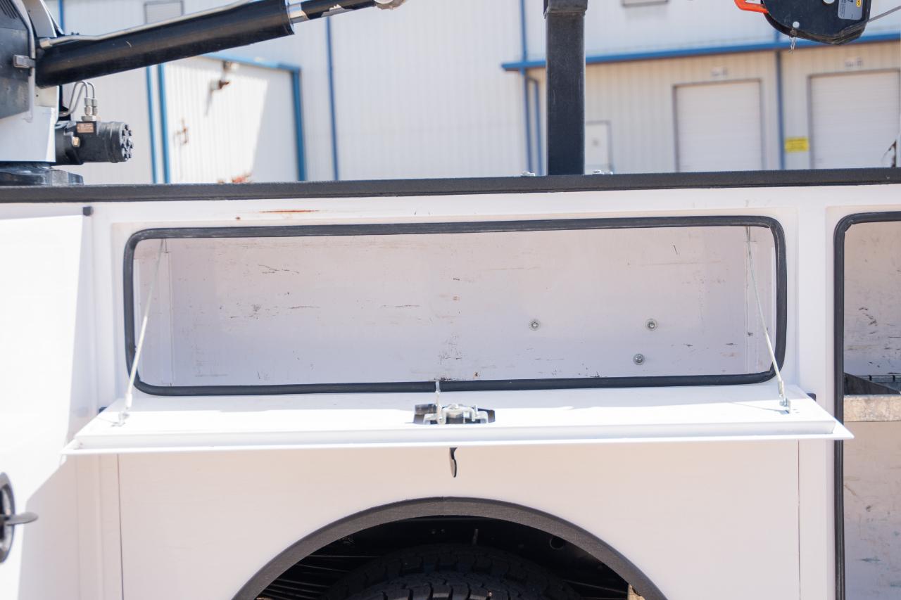 Ford F-350 SD XL Crew Cab Long Bed DRW 4WD 2024