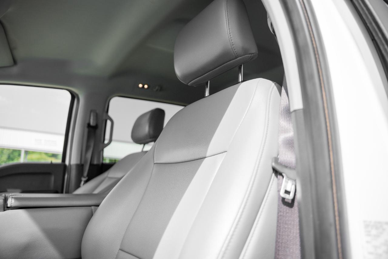 Ford F-350 SD XL Crew Cab Long Bed DRW 4WD 2024