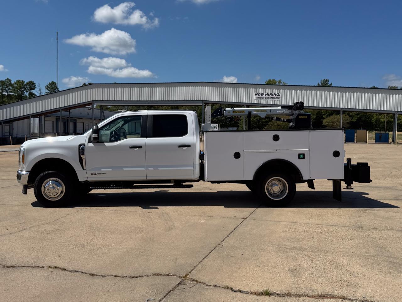 Ford F-350 SD XLT Crew Cab Long Bed DRW 4WD 2024