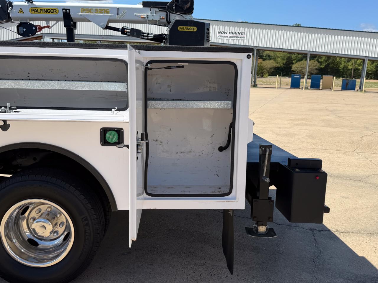 Ford F-350 SD XLT Crew Cab Long Bed DRW 4WD 2024