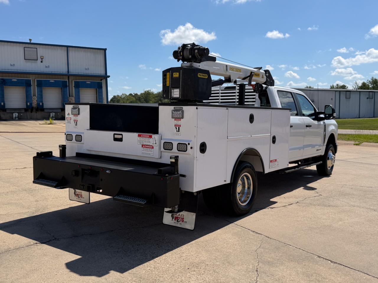 Ford F-350 SD XLT Crew Cab Long Bed DRW 4WD 2024