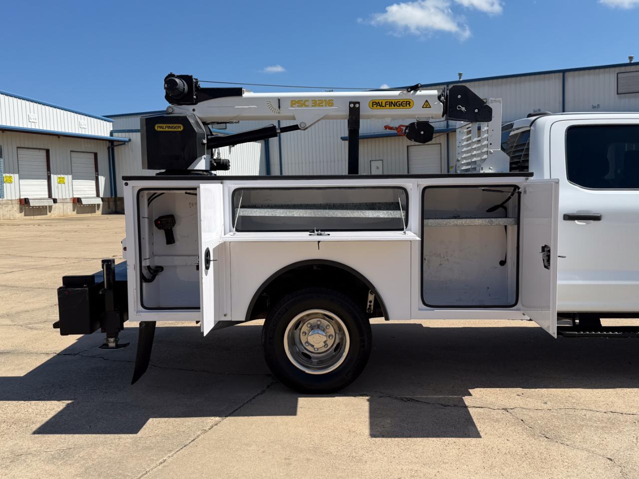 Ford F-350 SD XLT Crew Cab Long Bed DRW 4WD 2024