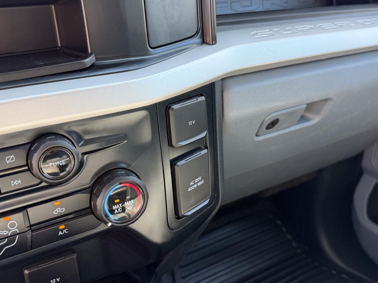 Ford F-350 SD XLT Crew Cab Long Bed DRW 4WD 2024