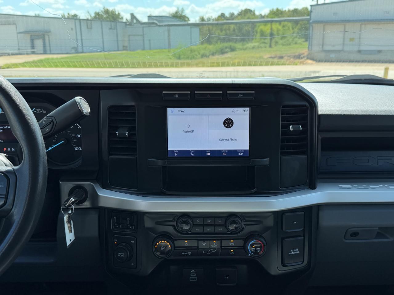 Ford F-350 SD XLT Crew Cab Long Bed DRW 4WD 2024