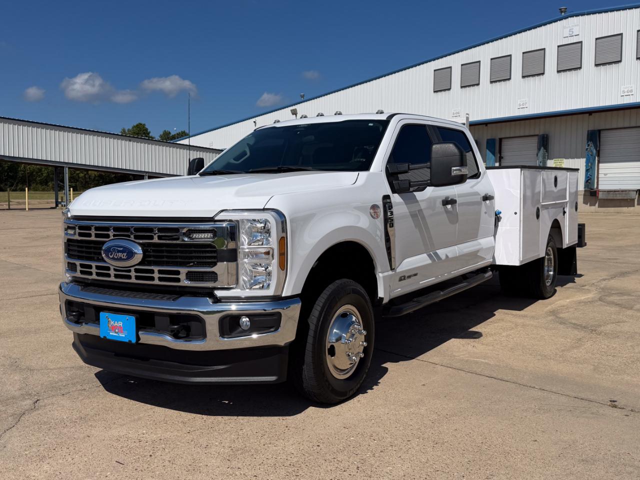 Ford F-350 SD XLT Crew Cab Long Bed DRW 4WD 2024