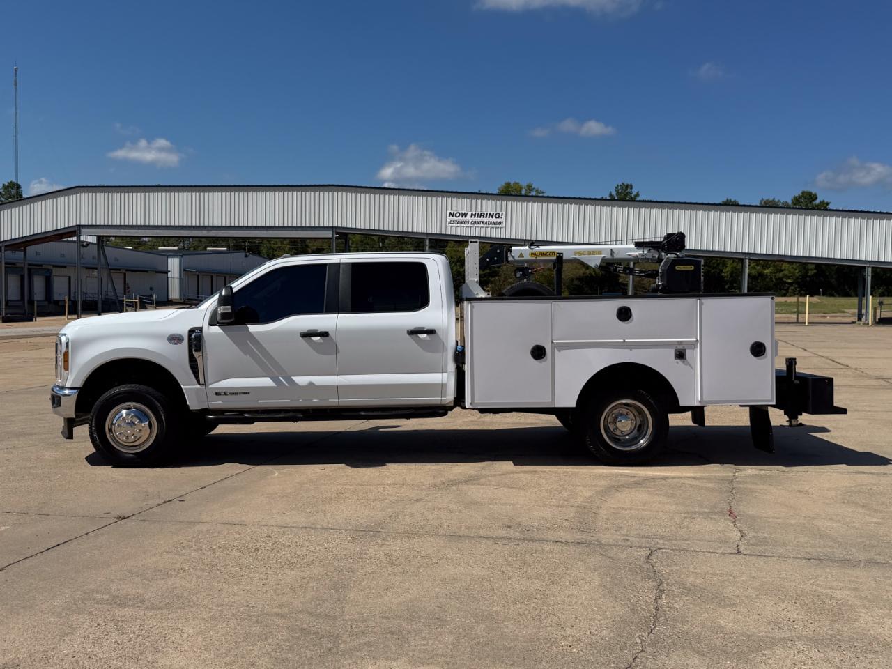 Ford F-350 SD XLT Crew Cab Long Bed DRW 4WD 2024