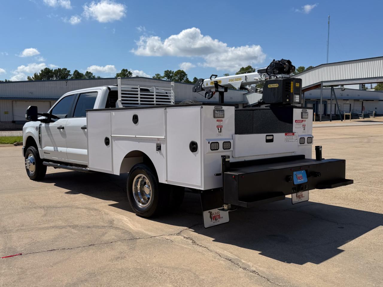 Ford F-350 SD XLT Crew Cab Long Bed DRW 4WD 2024