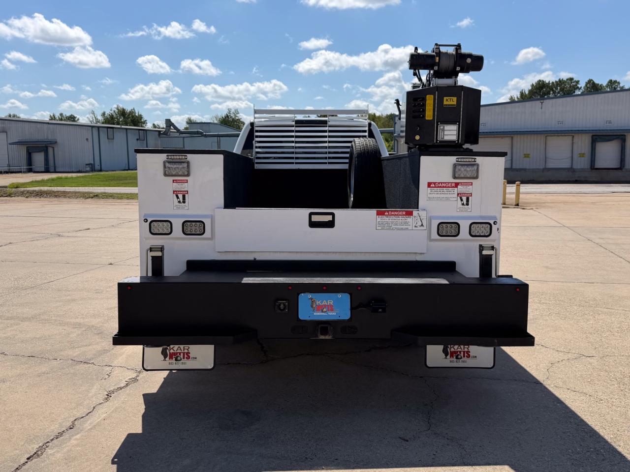 Ford F-350 SD XLT Crew Cab Long Bed DRW 4WD 2024