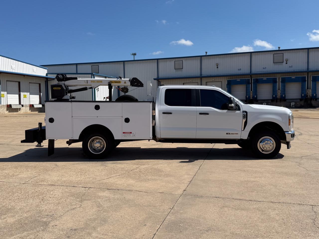Ford F-350 SD XLT Crew Cab Long Bed DRW 4WD 2024