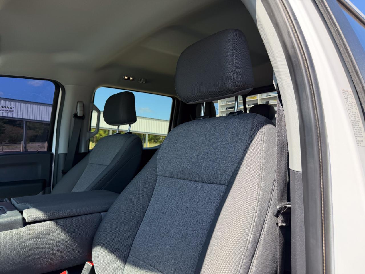 Ford F-350 SD XLT Crew Cab Long Bed DRW 4WD 2024