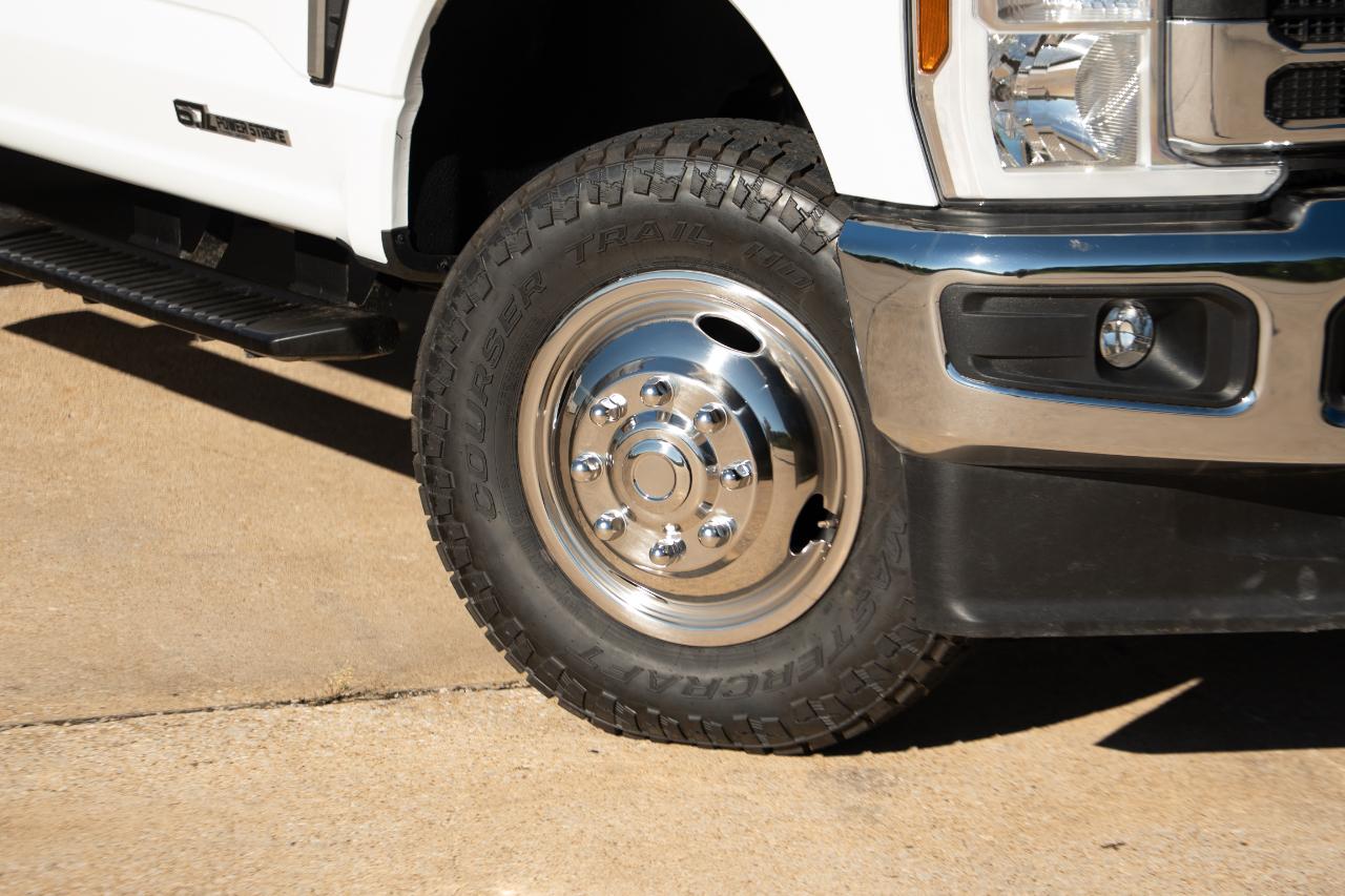 Ford F-350 SD XLT Crew Cab LWB DRW 4WD 2024