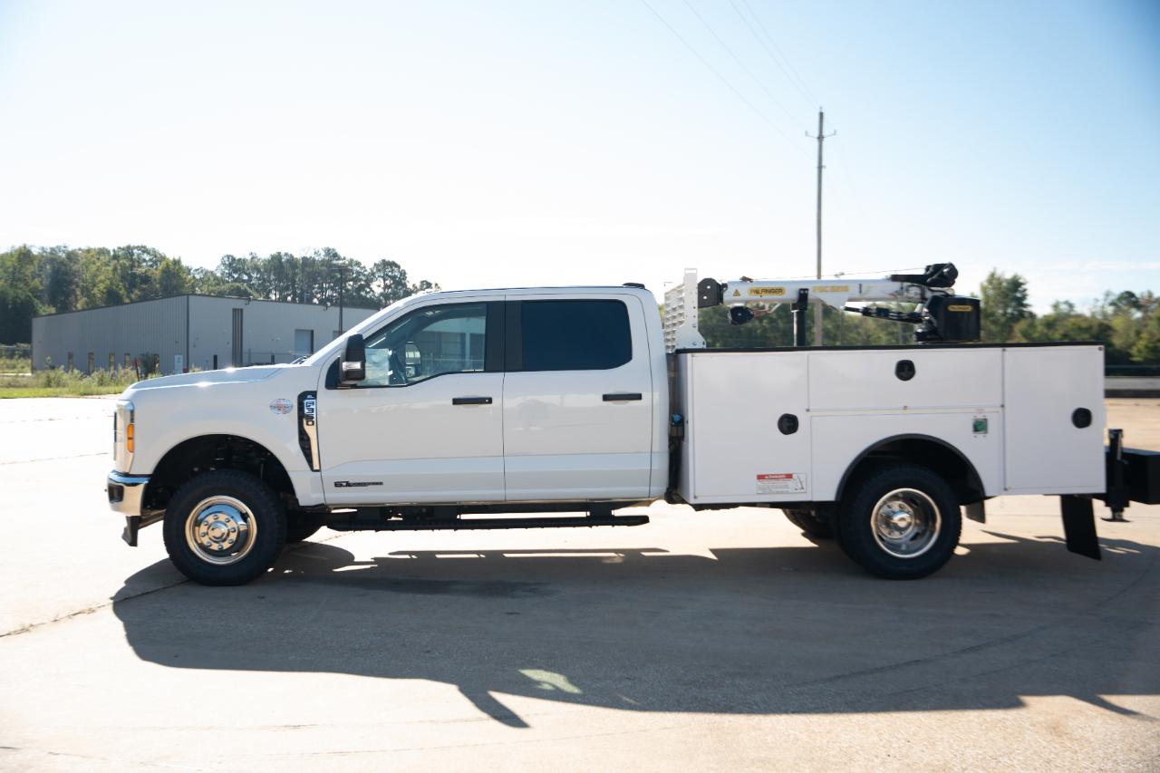 Ford F-350 SD XLT Crew Cab LWB DRW 4WD 2024