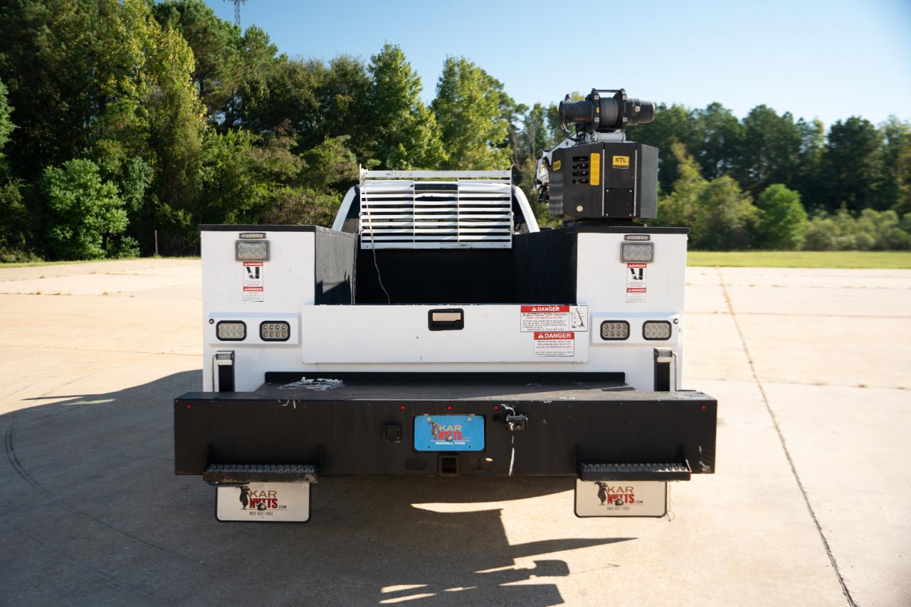 Ford F-350 SD XLT Crew Cab LWB DRW 4WD 2024