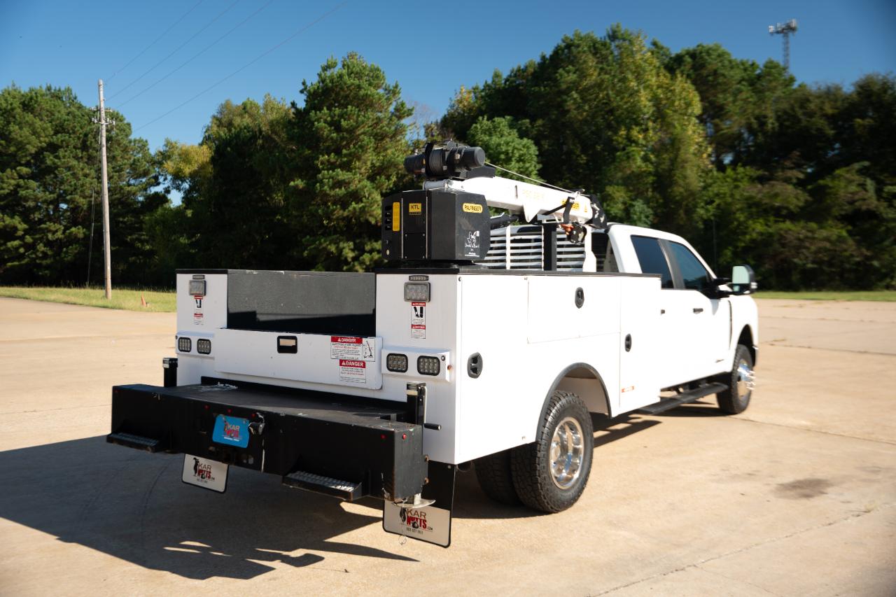 Ford F-350 SD XLT Crew Cab LWB DRW 4WD 2024