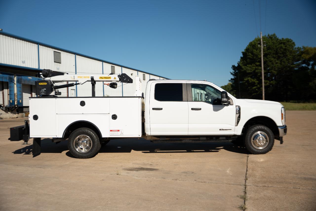 Ford F-350 SD XLT Crew Cab LWB DRW 4WD 2024