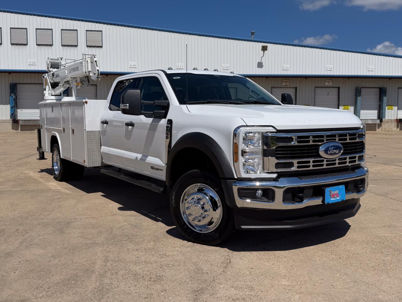 2024 Ford F-550 Crew Cab DRW 4WD xlt
