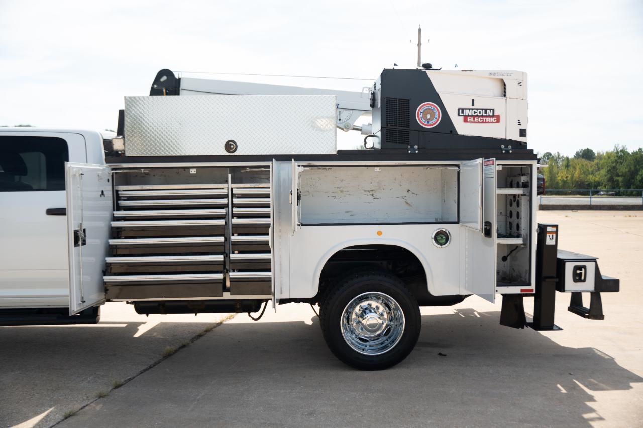 RAM 5500 Crew Cab LWB 4WD DRW 2023