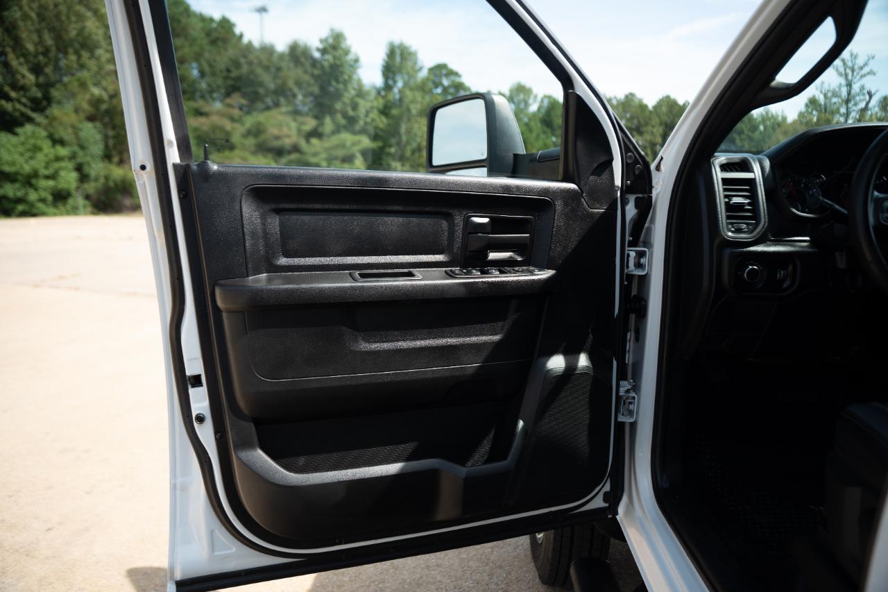 RAM 5500 Crew Cab LWB 4WD DRW 2023