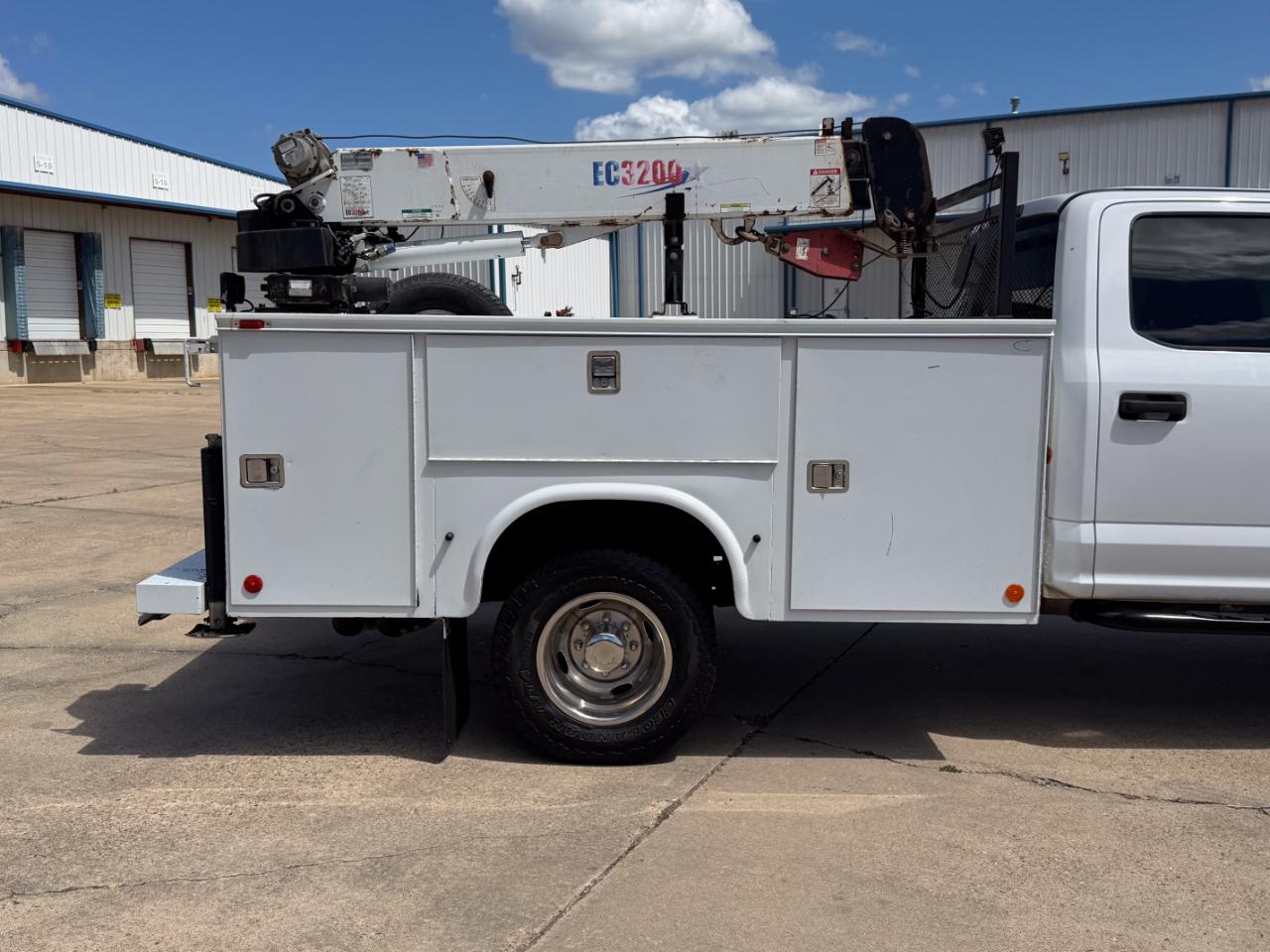 Ford F-350 SD XL Crew Cab 4WD 2019