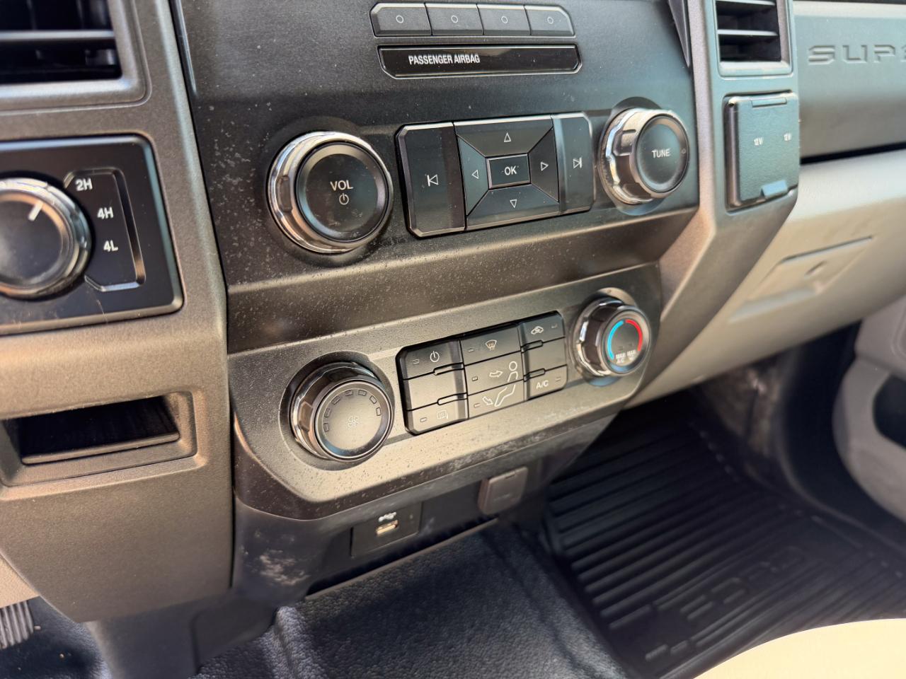Ford F-350 SD XL Crew Cab 4WD 2019