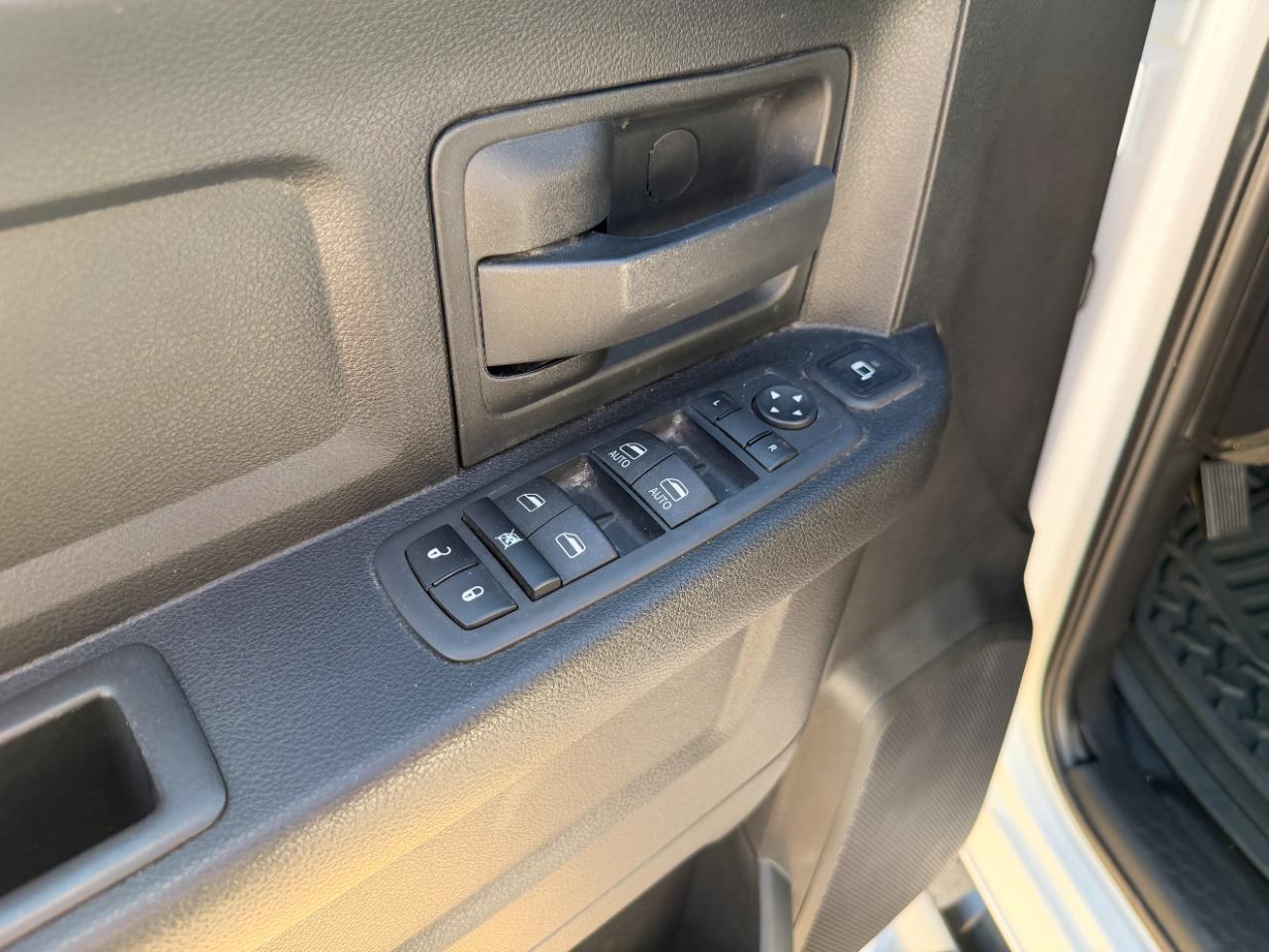 RAM 5500 Crew Cab LWB 4WD DRW 2024