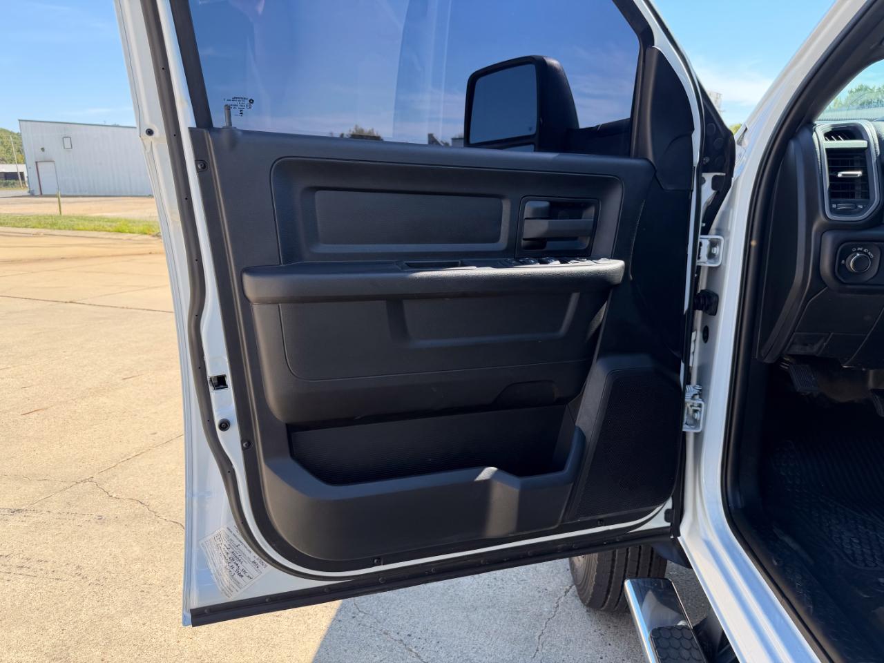 RAM 5500 Crew Cab LWB 4WD DRW 2024