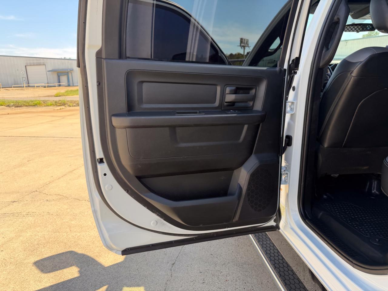 RAM 5500 Crew Cab LWB 4WD DRW 2024
