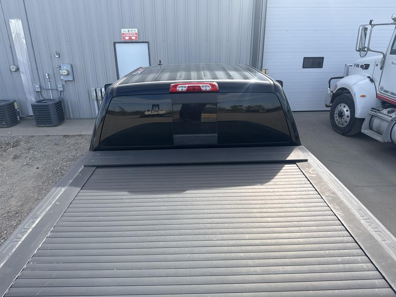 GMC Sierra 2500HD Denali Crew Cab 4WD 2017