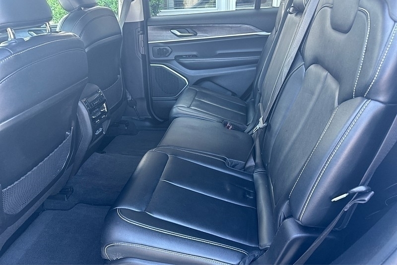 Jeep Grand Cherokee L Limited 4x2 2021 Jeep Grand Cherokee L Limited 4x2 2021