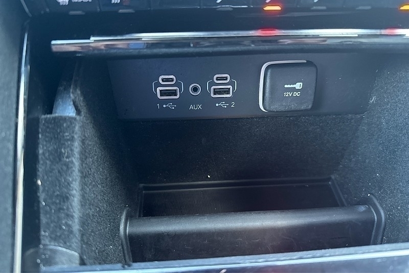 Jeep Grand Cherokee L Limited 4x2 2021 Jeep Grand Cherokee L Limited 4x2 2021