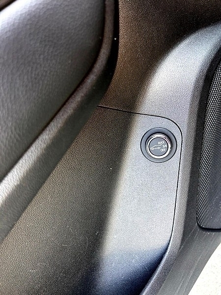 GMC Acadia AWD 4dr SLT 2023 GMC Acadia AWD 4dr SLT 2023