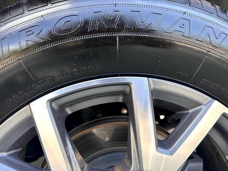 GMC Acadia AWD 4dr SLT 2023