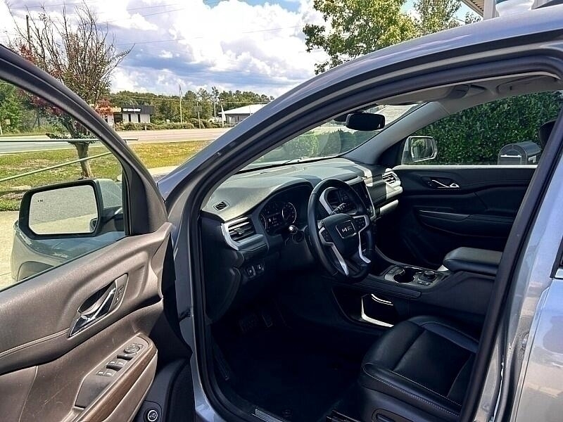 GMC Acadia AWD 4dr SLT 2023