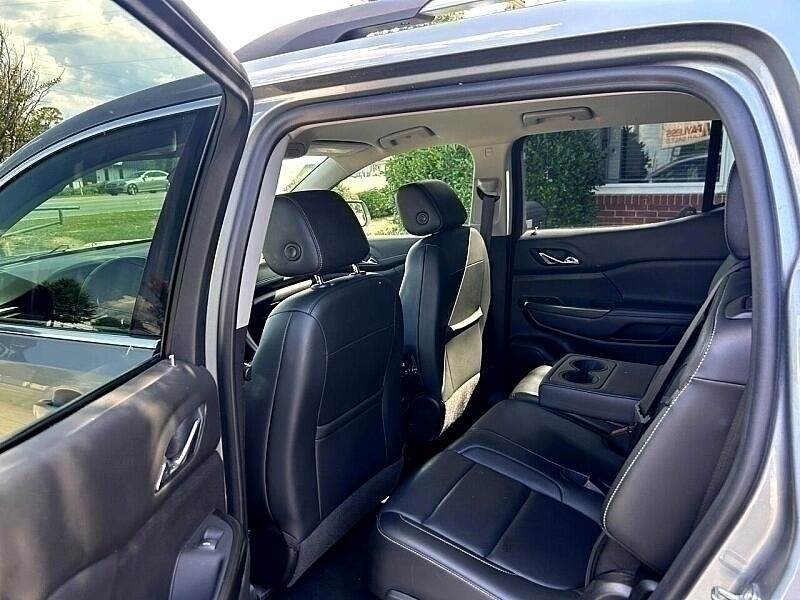 GMC Acadia AWD 4dr SLT 2023