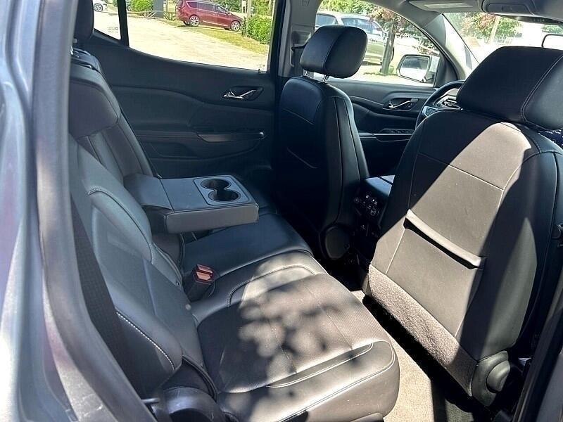 GMC Acadia AWD 4dr SLT 2023