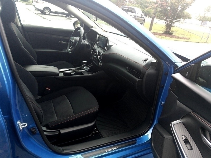 Nissan Sentra SR CVT 2024 Nissan Sentra SR CVT 2024