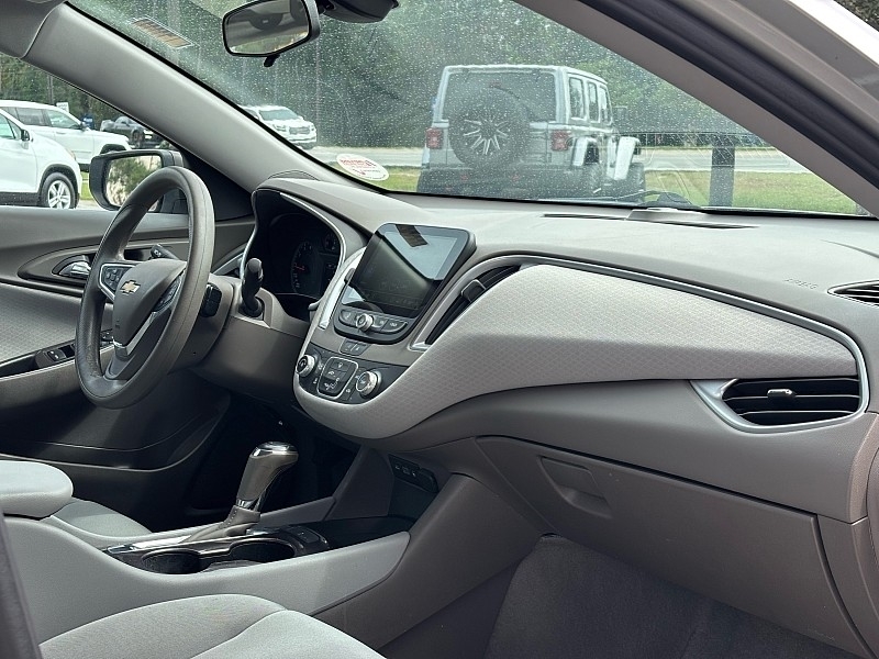 Chevrolet Malibu 4dr Sdn LS w/1FL 2020 Chevrolet Malibu 4dr Sdn LS w/1FL 2020