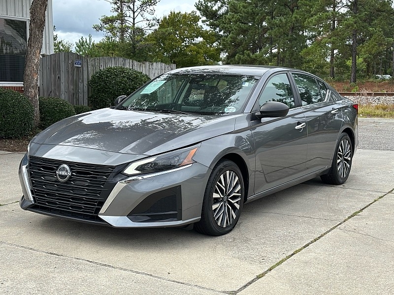 2024 Nissan Altima 2.5 SV Sedan