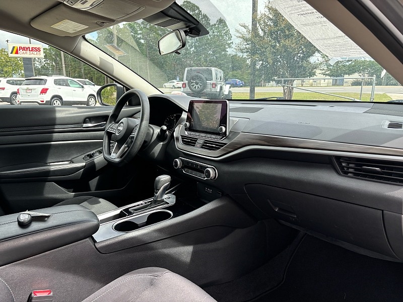 Nissan Altima 2.5 SV Sedan 2024