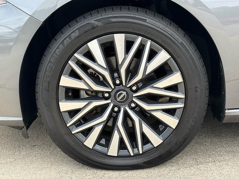 Nissan Altima 2.5 SV Sedan 2024