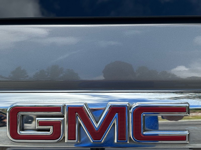 GMC Yukon 4WD 4dr Denali 2019 GMC Yukon 4WD 4dr Denali 2019