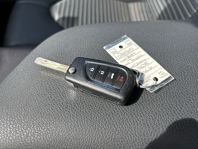 Toyota Camry SE Auto (Natl) 2024