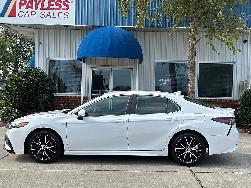 2024 Toyota Camry SE Auto (Natl)