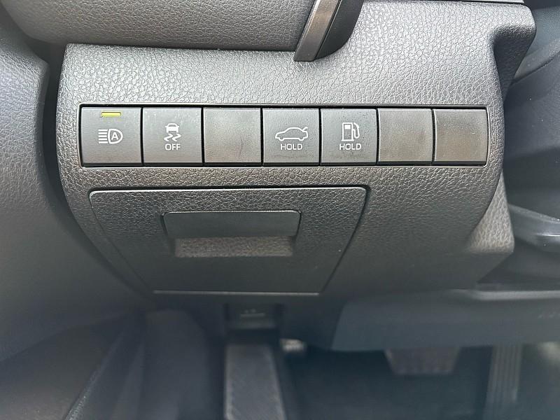 Toyota Camry SE Auto (Natl) 2024