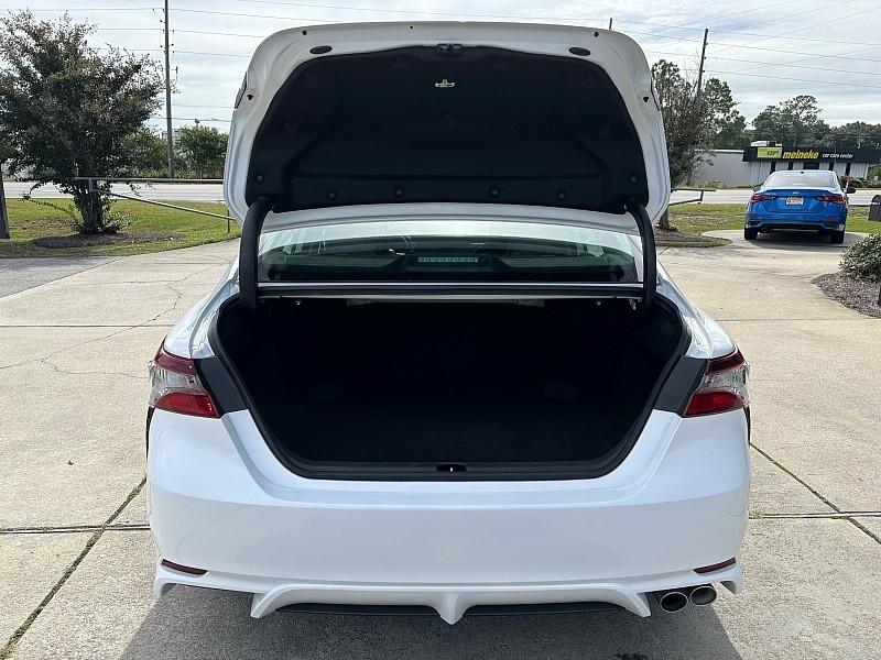 Toyota Camry SE Auto (Natl) 2024