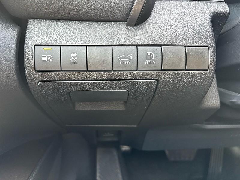 Toyota Camry SE Auto (Natl) 2024