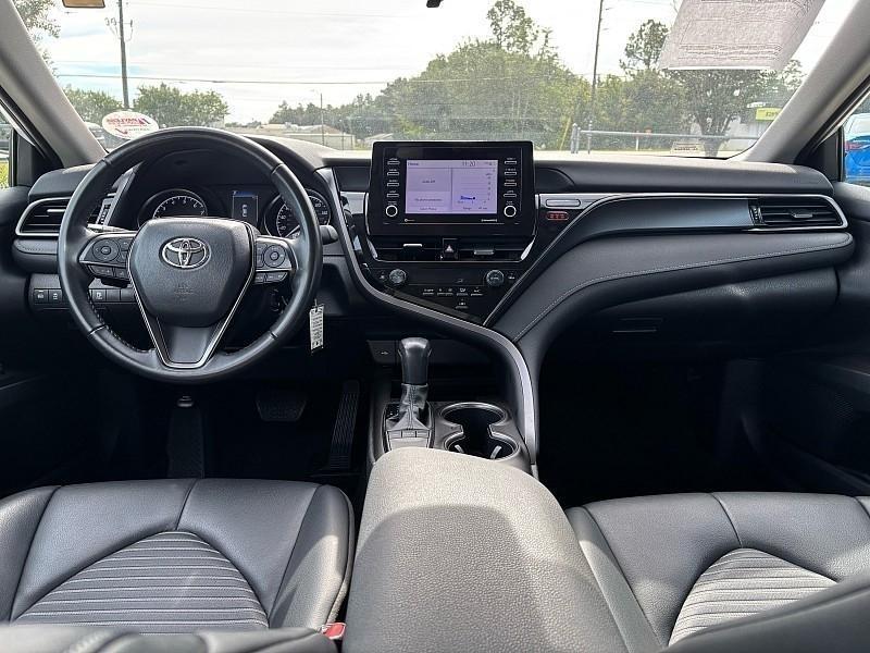 Toyota Camry SE Auto (Natl) 2024