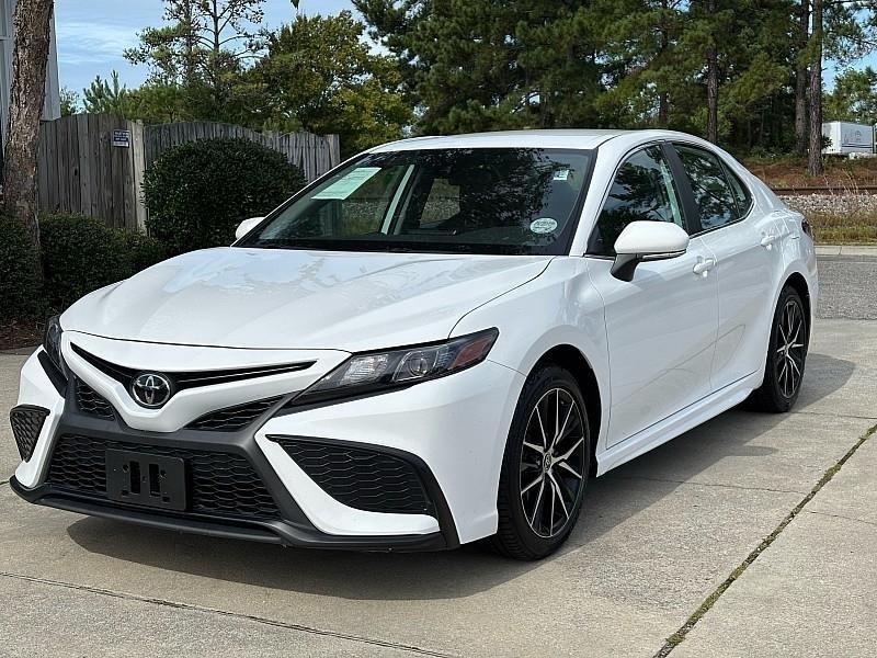 2024 Toyota Camry SE - Photo 6