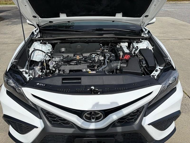 Toyota Camry SE Auto (Natl) 2024