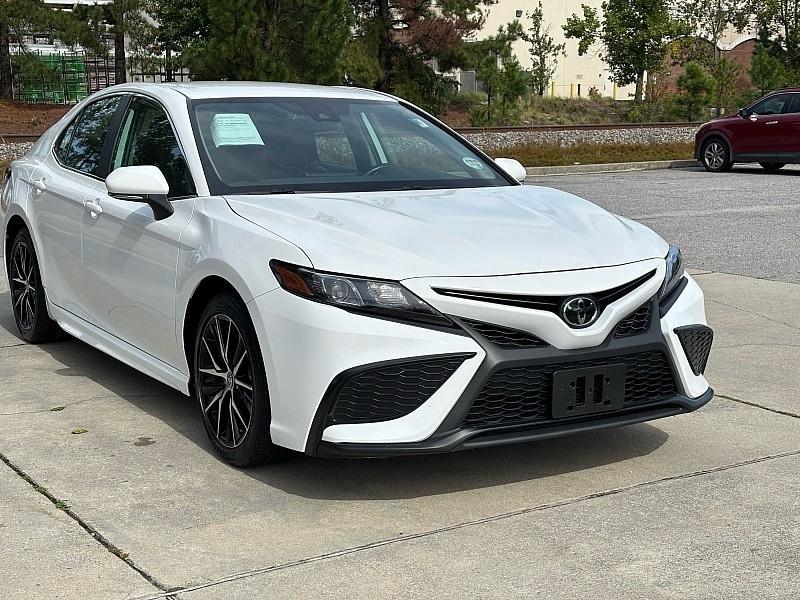 2024 Toyota Camry SE - Photo 13